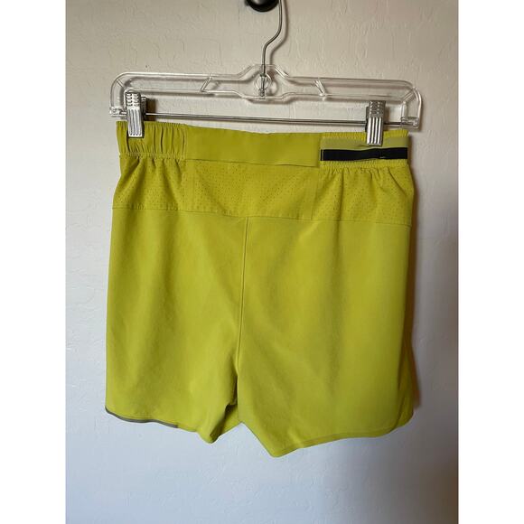 Lululemon Men's Surge Short 4" Golden Lime - Lined Running Short Size Small - Picture 2 of 3